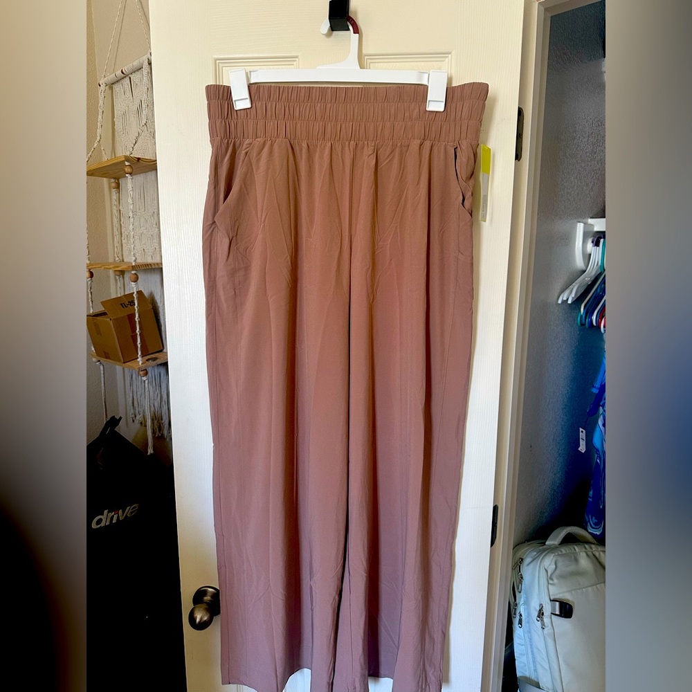 All in Motion jogger pants wide leg